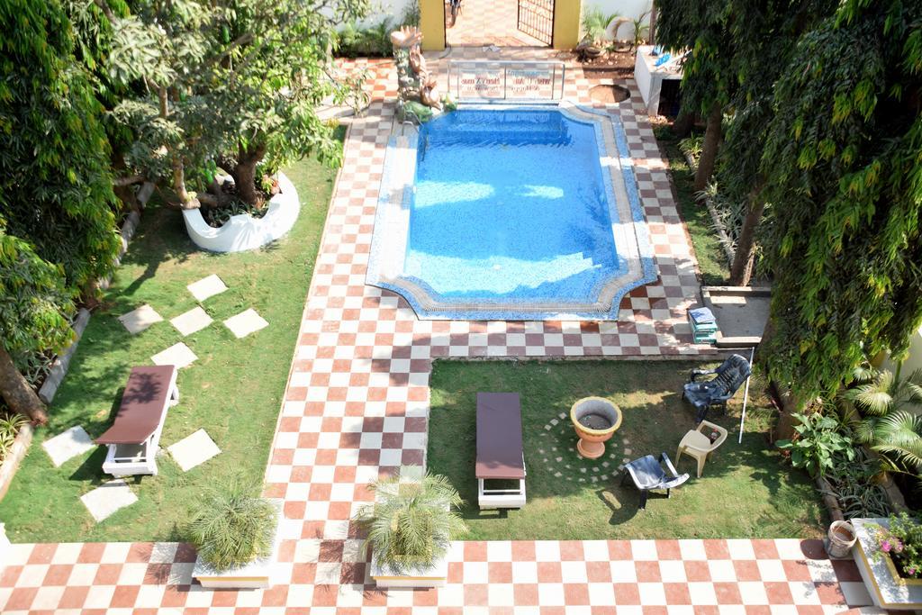 Treebo Trend Skylight Royal Stay Candolim Kültér fotó