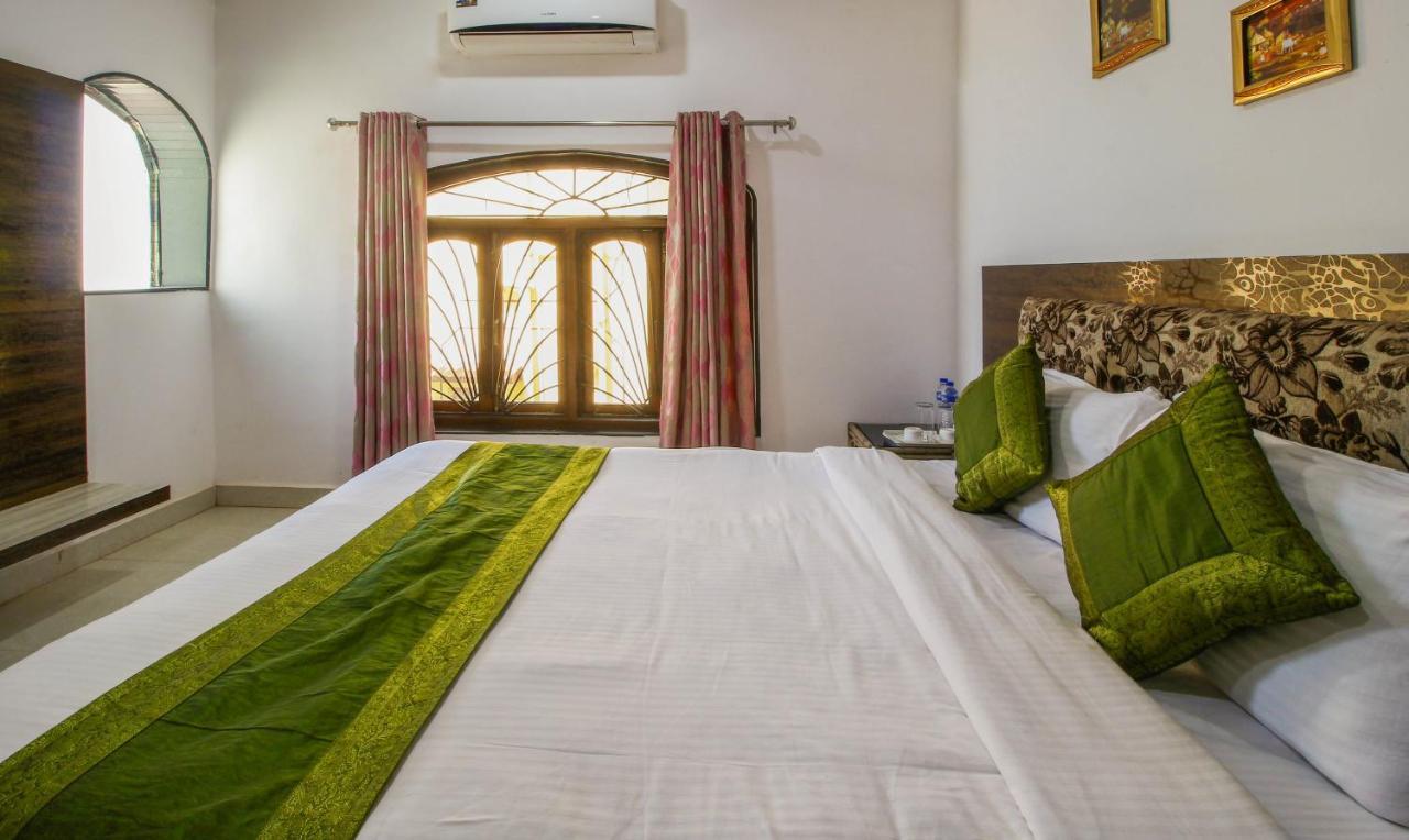 Treebo Trend Skylight Royal Stay Candolim Kültér fotó